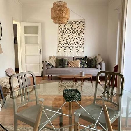 Apartamento Bem Localizado Para Familias & Amigos Apartment Lisbon Exterior photo